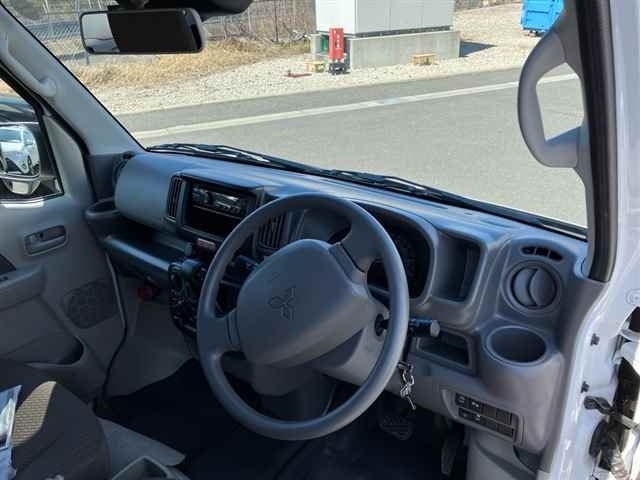 MITSUBISHI MINICAB