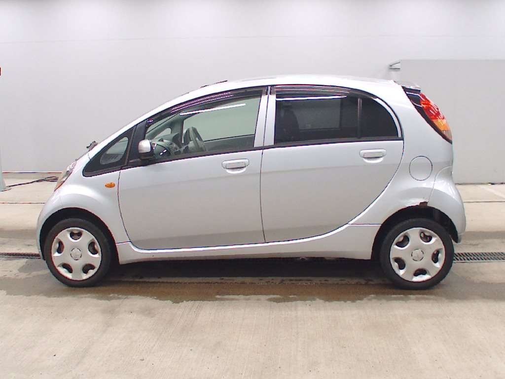 MITSUBISHI I
