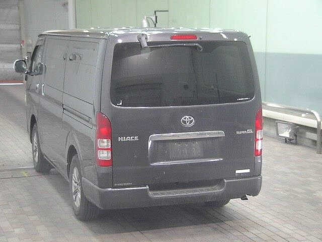 TOYOTA REGIUS ACE