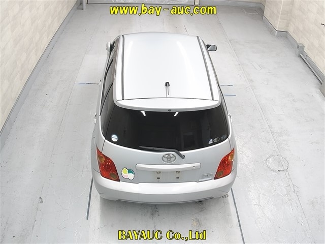 TOYOTA IST