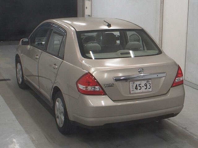NISSAN TIIDA LATIO