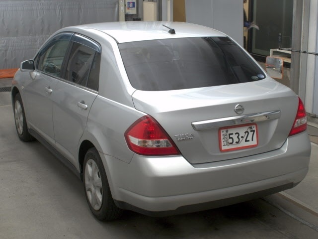 NISSAN TIIDA LATIO