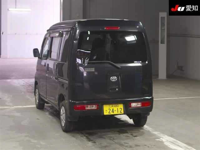 TOYOTA PIXIS VAN