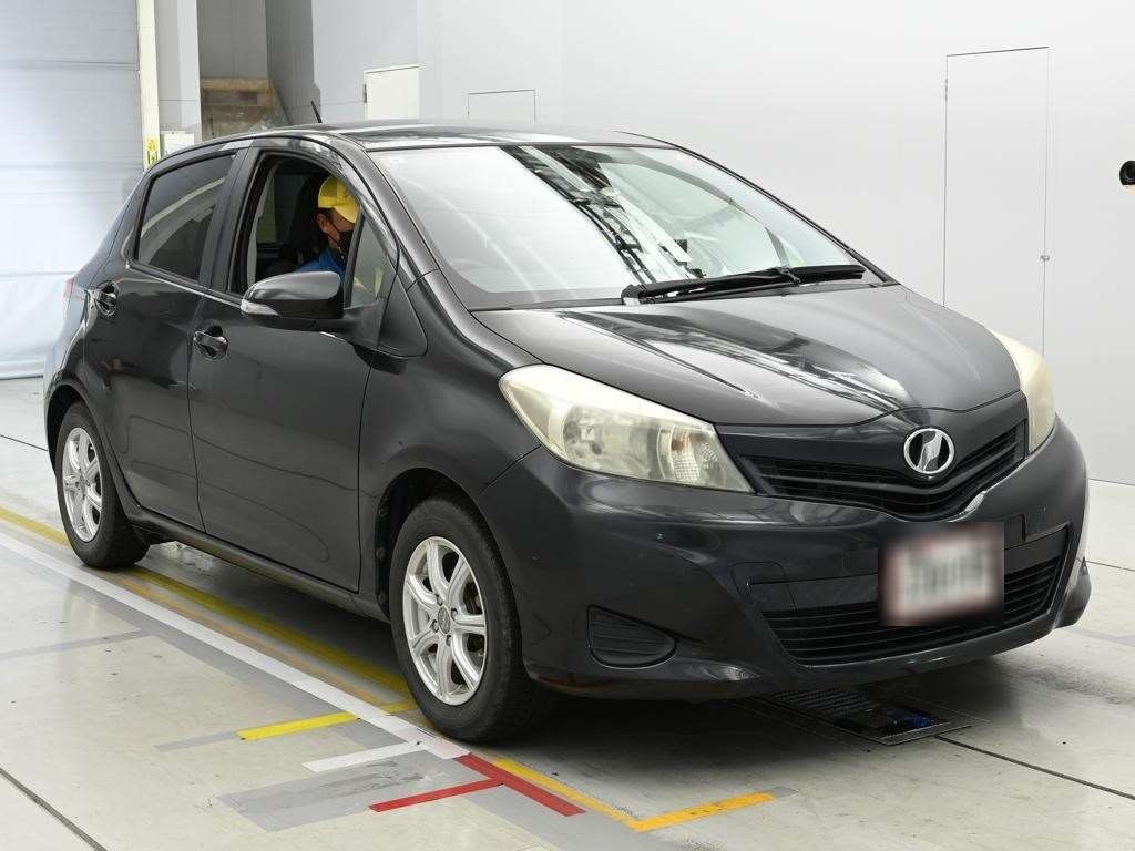 TOYOTA VITZ