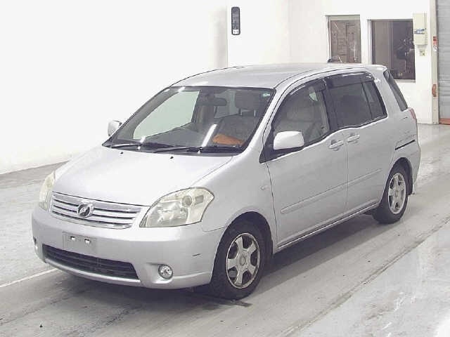 TOYOTA RAUM