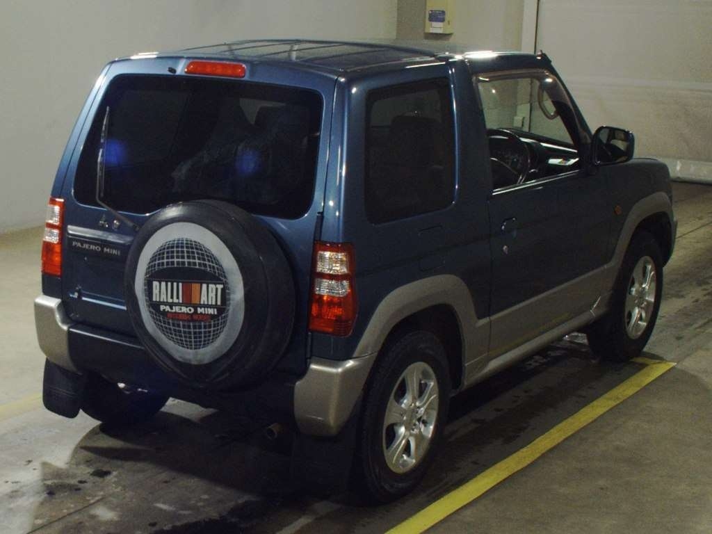 MITSUBISHI PAJERO MINI
