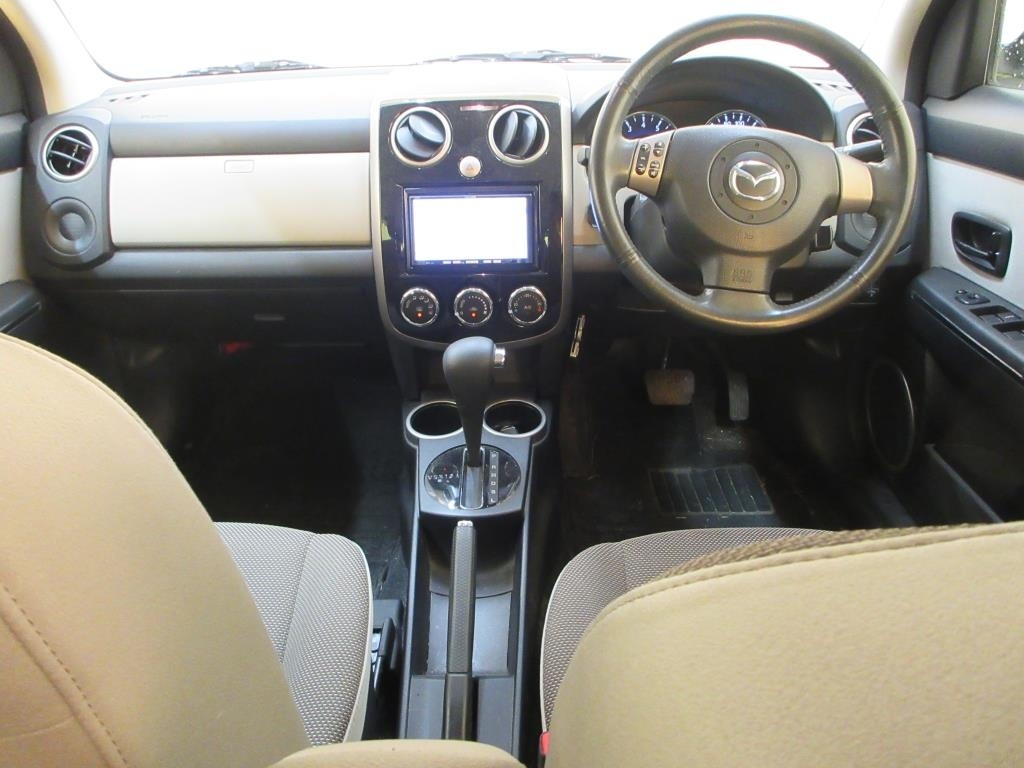 MAZDA VERISA