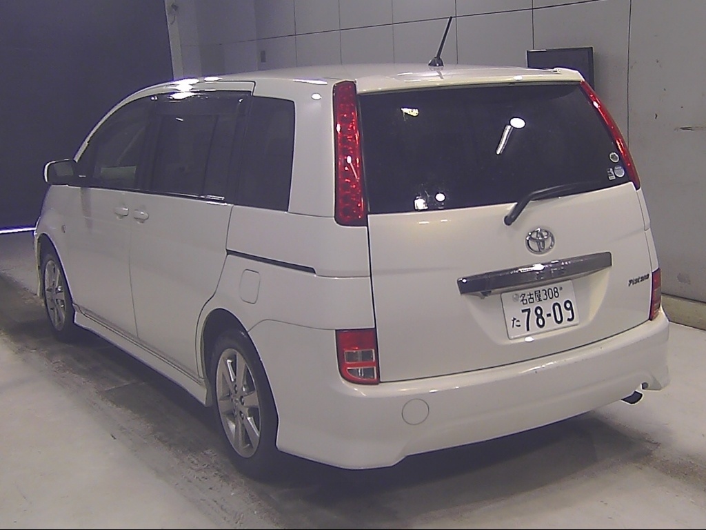 TOYOTA ISIS