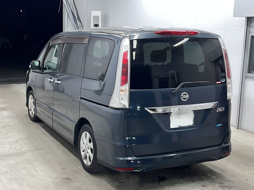 NISSAN SERENA