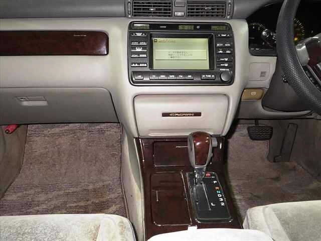TOYOTA CROWN