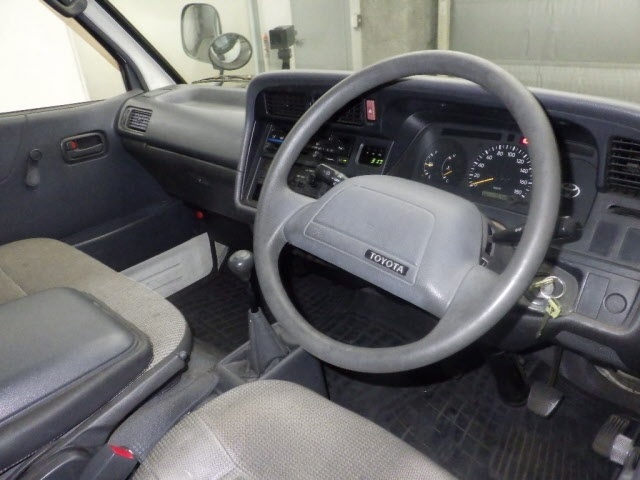 TOYOTA REGIUS ACE