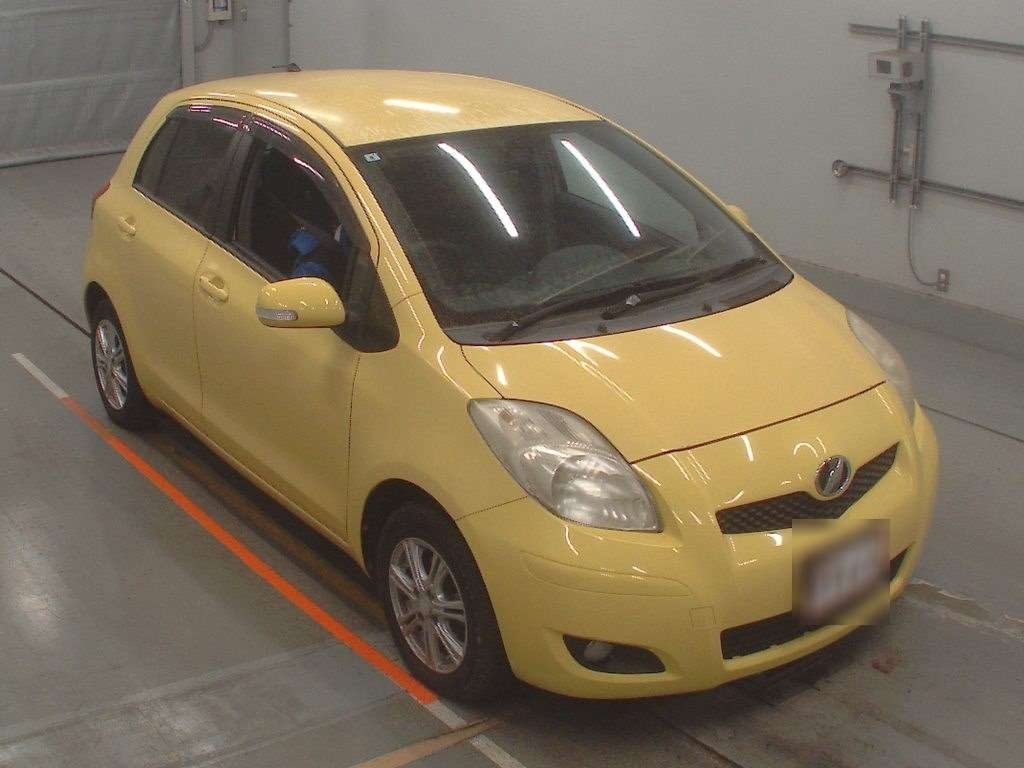 TOYOTA VITZ