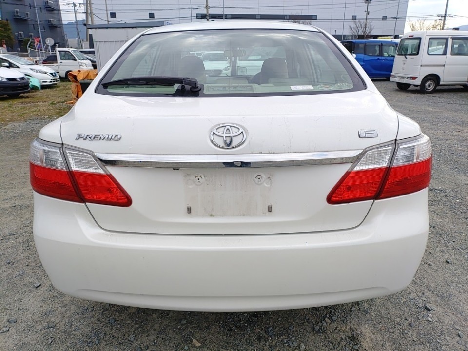TOYOTA PREMIO