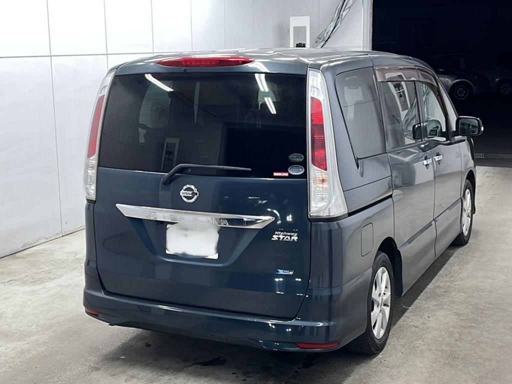 NISSAN SERENA