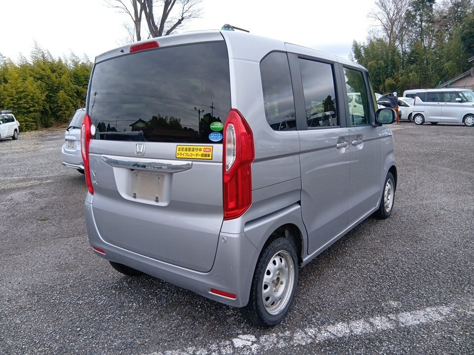 HONDA N-BOX