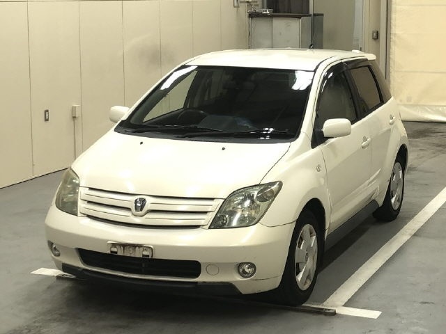 TOYOTA IST