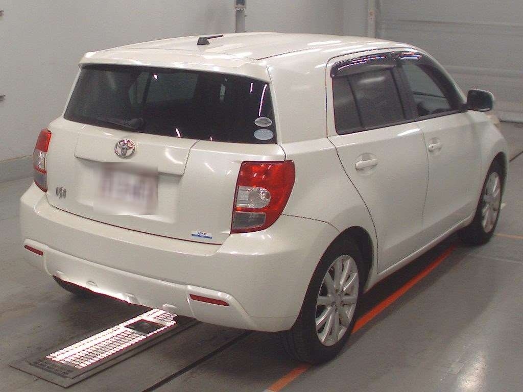 TOYOTA IST