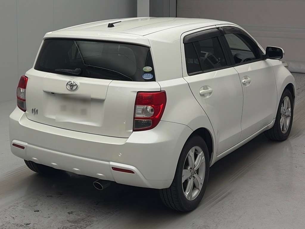 TOYOTA IST