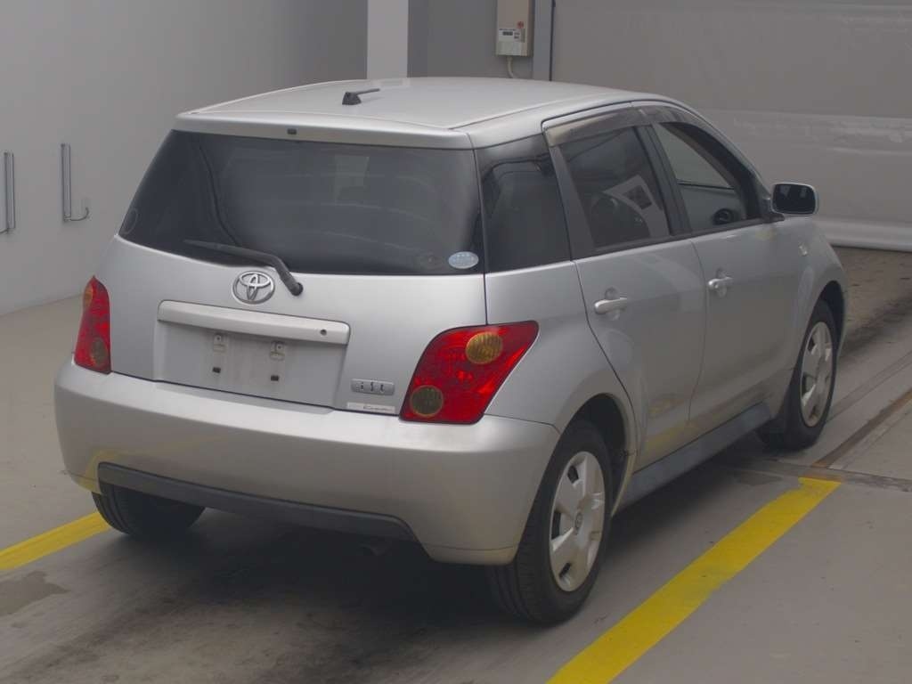 TOYOTA IST