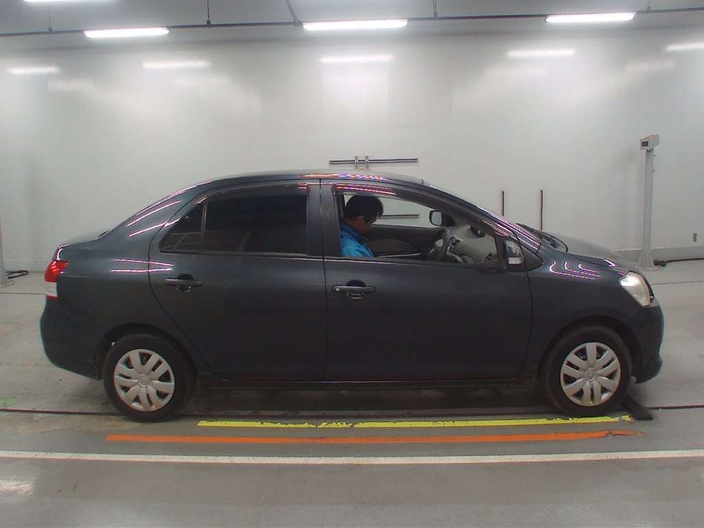 TOYOTA BELTA