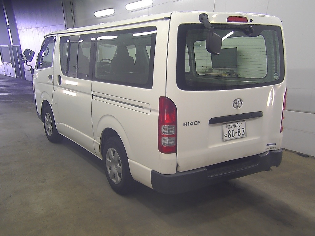 TOYOTA REGIUS ACE