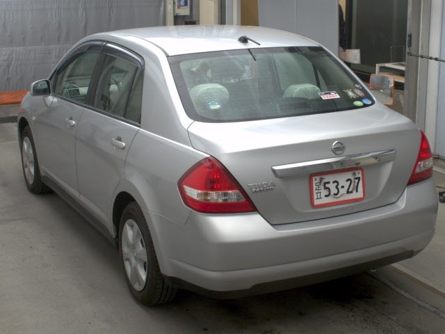 NISSAN TIIDA LATIO