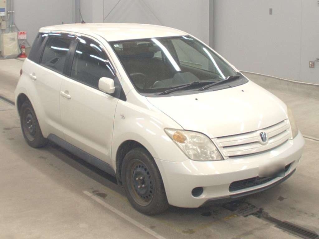 TOYOTA IST