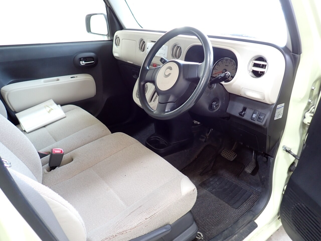 DAIHATSU MIRA COCOA