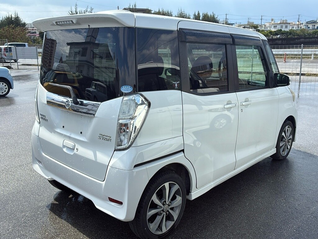 NISSAN DAYZ ROOX