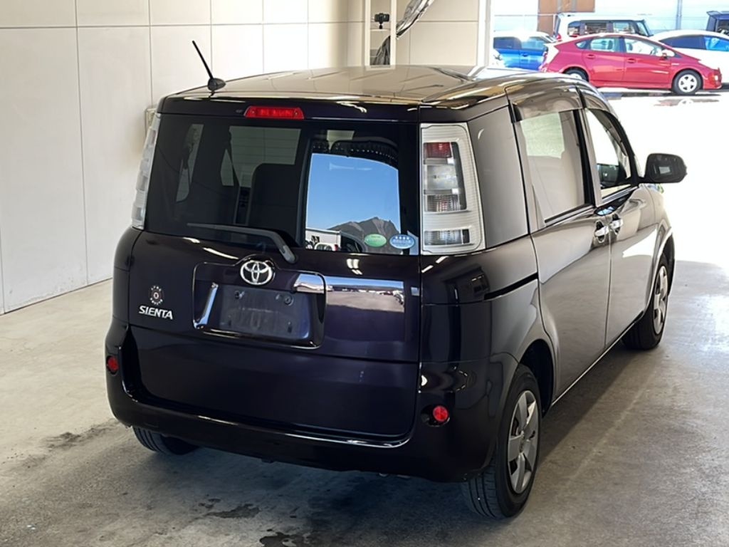 TOYOTA SIENTA