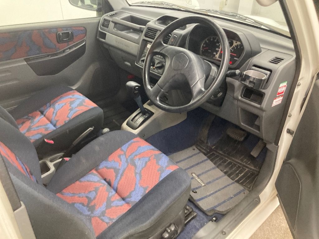 MITSUBISHI PAJERO MINI
