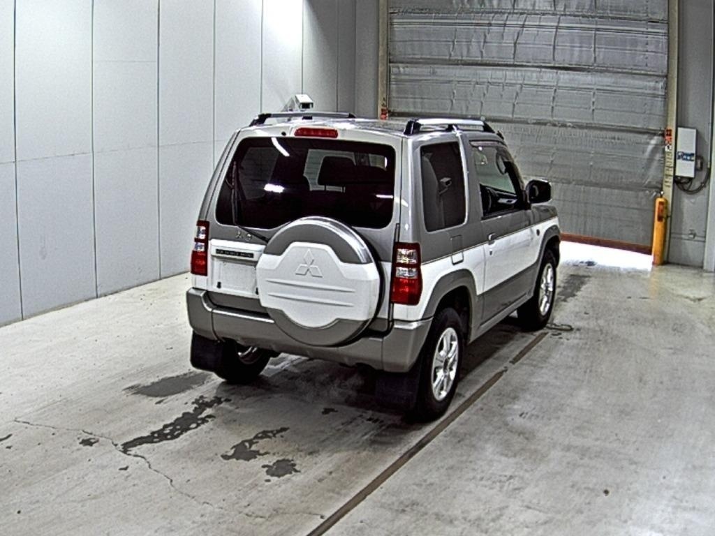 MITSUBISHI PAJERO MINI
