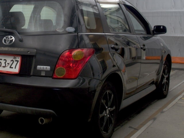 TOYOTA IST