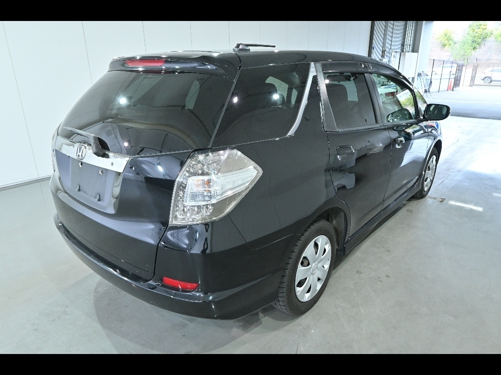 HONDA FIT SHUTTLE