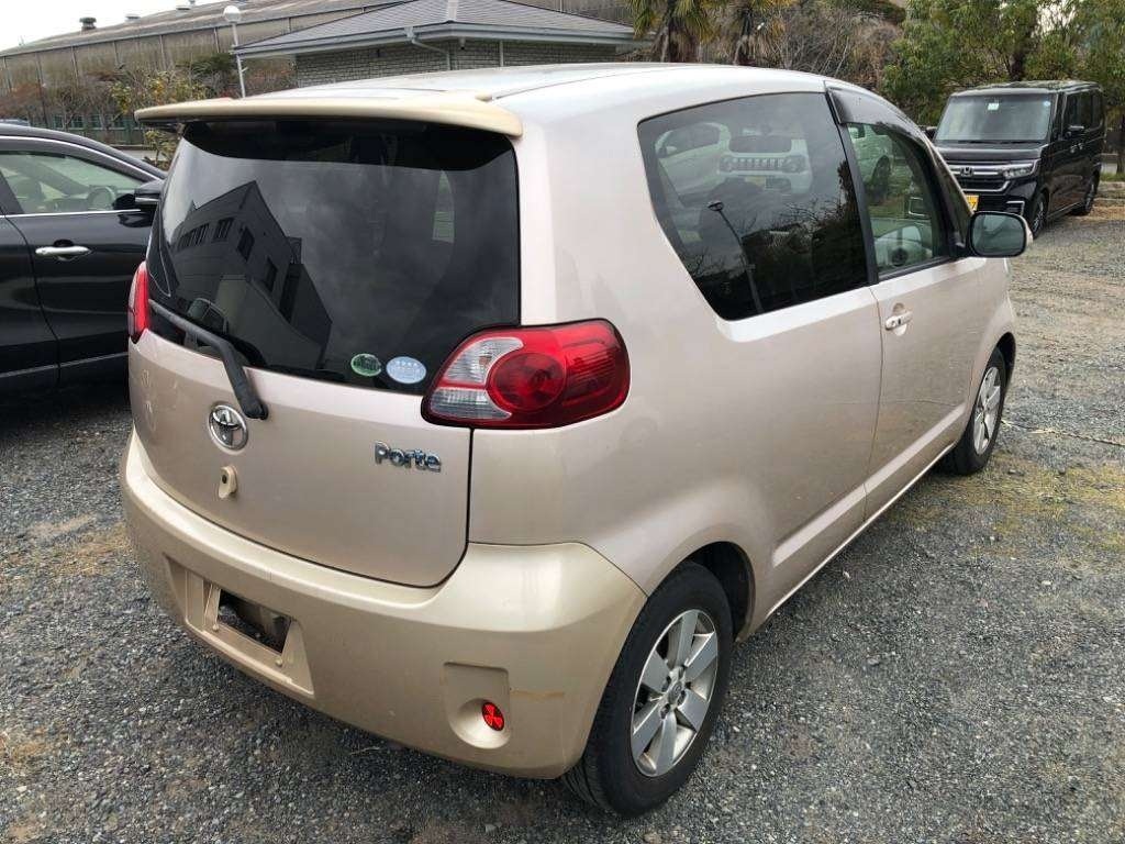 TOYOTA PORTE
