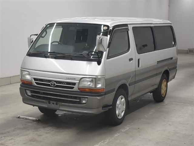 TOYOTA REGIUS ACE