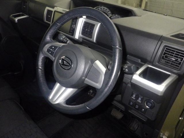 DAIHATSU WAKE