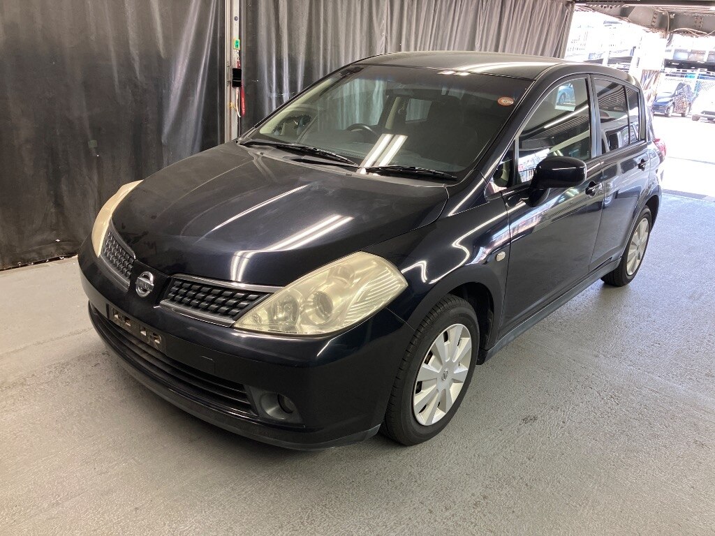 NISSAN TIIDA