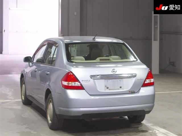 NISSAN TIIDA LATIO