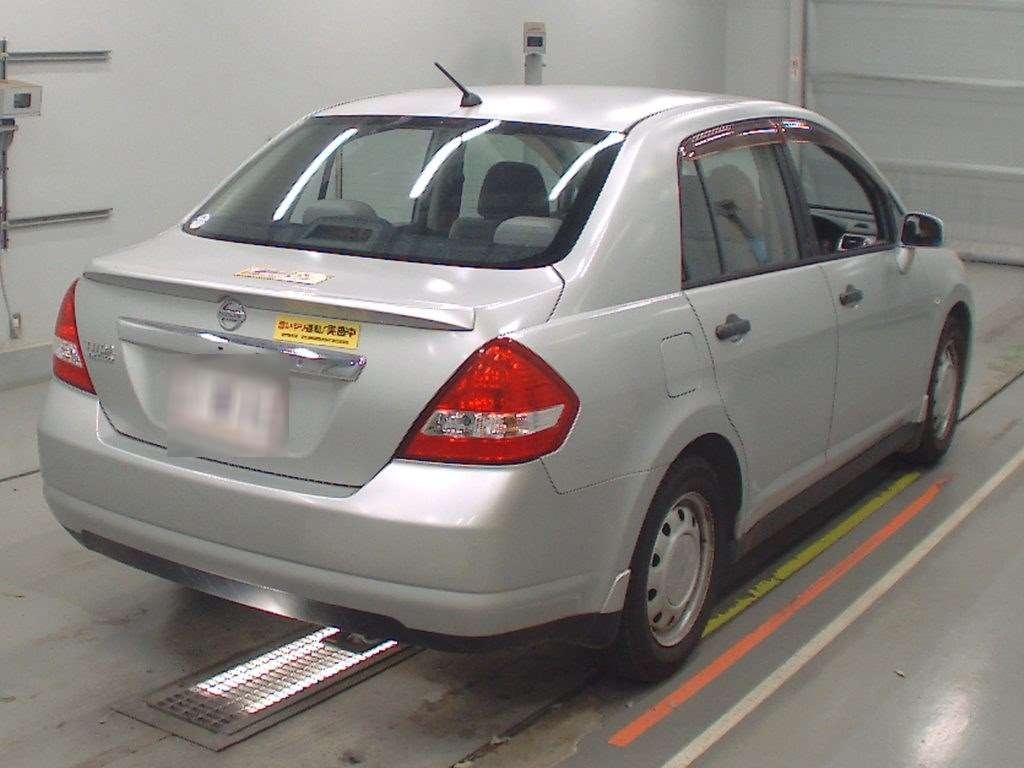 NISSAN TIIDA LATIO