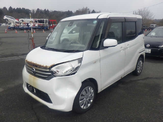 NISSAN DAYZ ROOX
