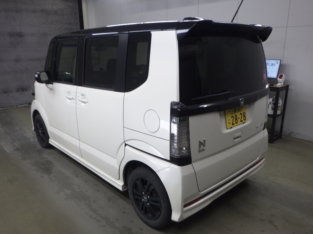 HONDA N-BOX