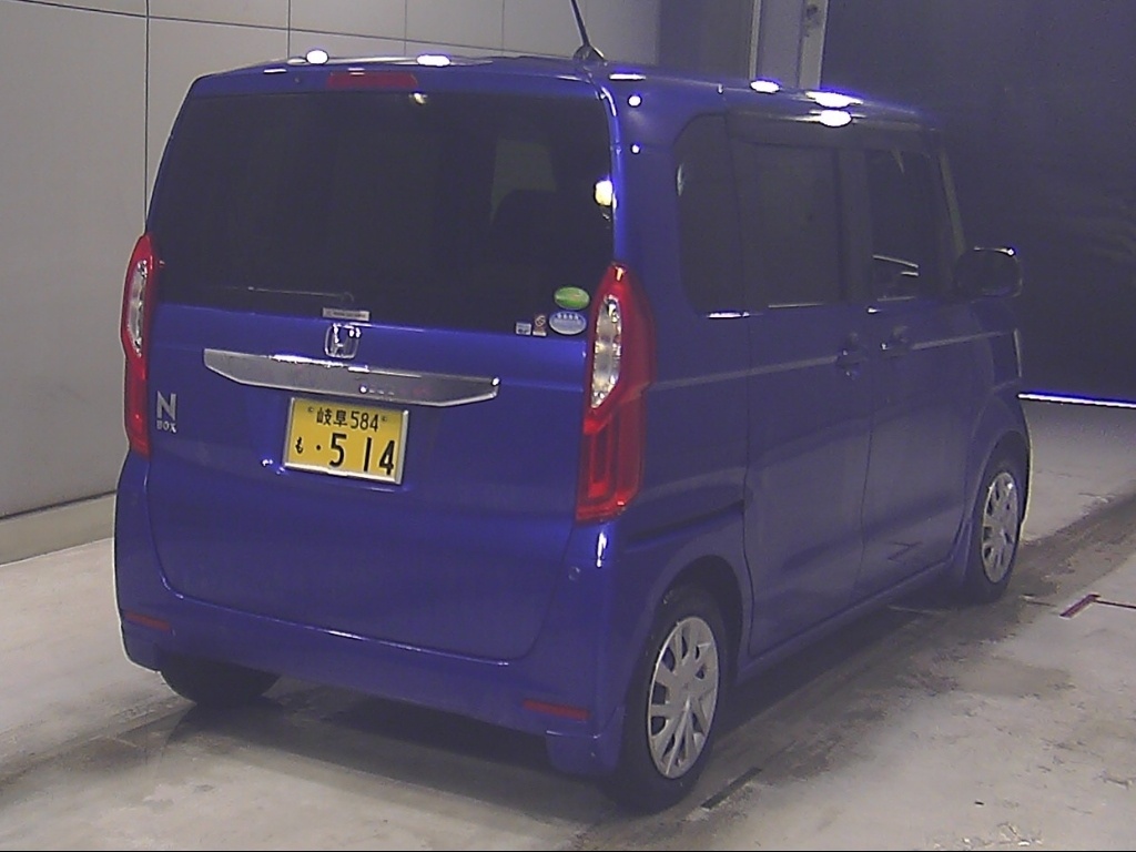 HONDA N-BOX