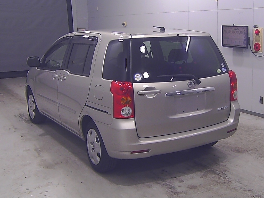 TOYOTA RAUM