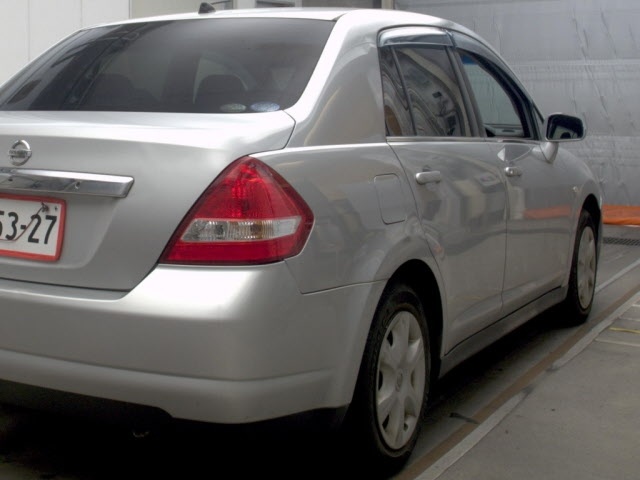 NISSAN TIIDA LATIO