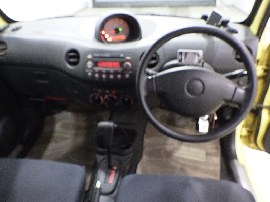DAIHATSU ESSE