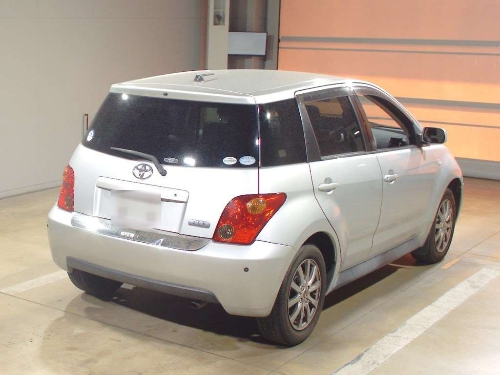 TOYOTA IST