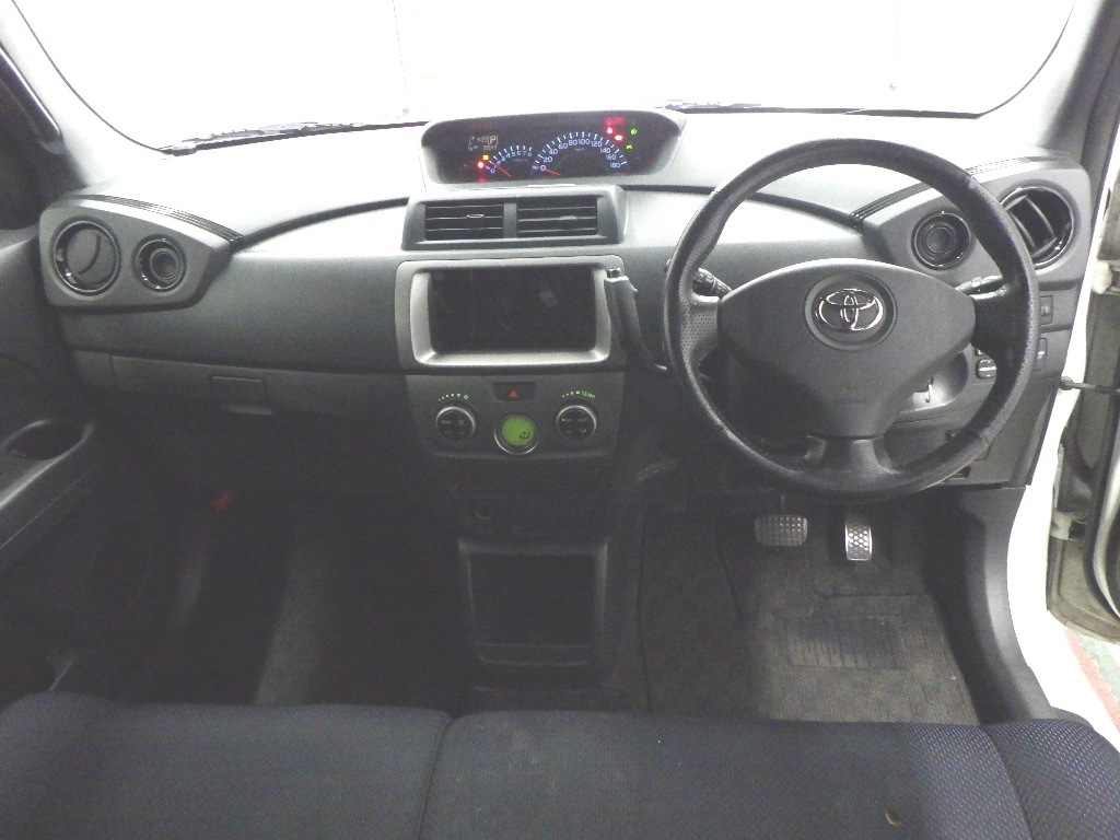 TOYOTA BB