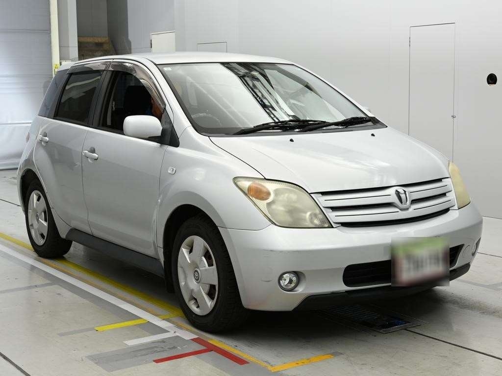 TOYOTA IST