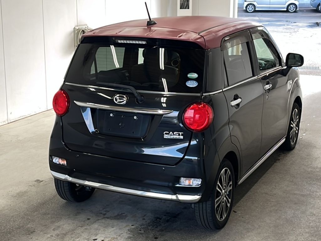 DAIHATSU CAST
